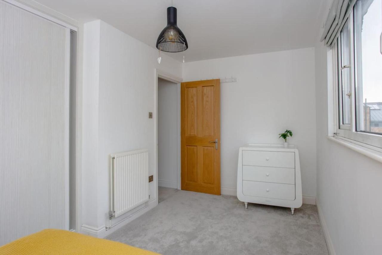Appartamento Spacious 3 Bedroom With Large Balcony *